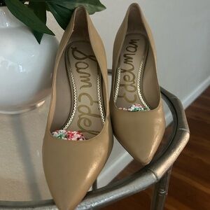Sam Edelman Women's Tan Pumps